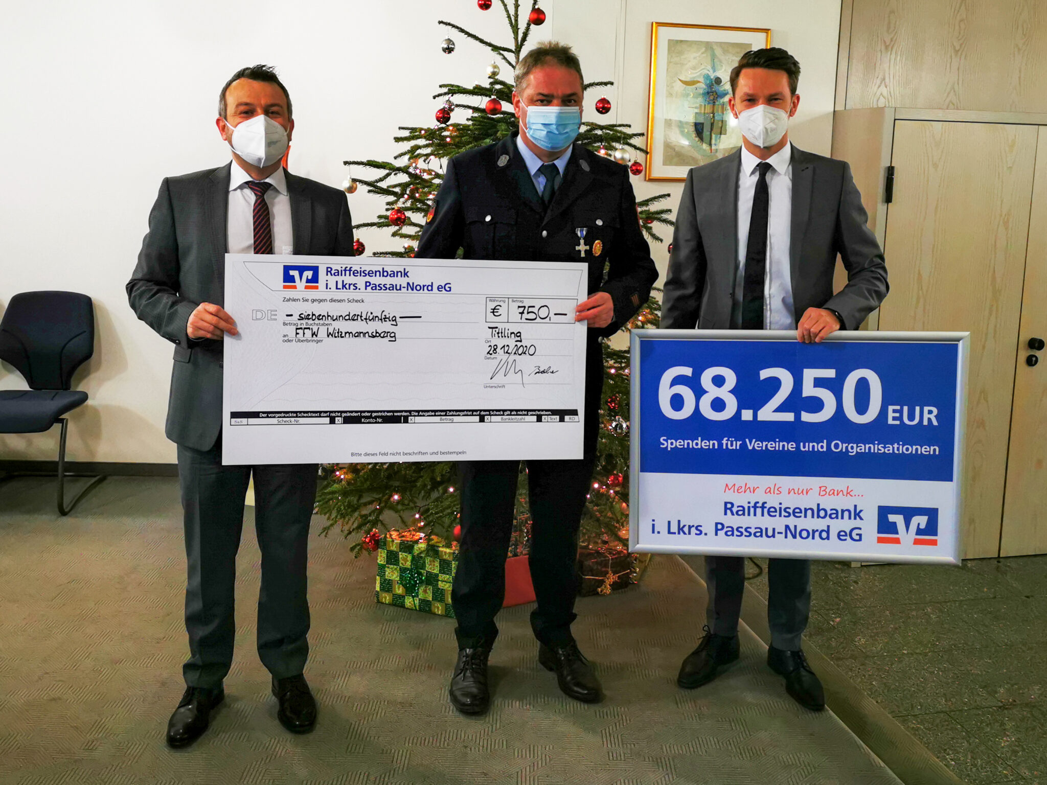 Raiffeisenbank spendet 28.000 Euro für Vereine im Raum Tittling MuWNachrichten.de